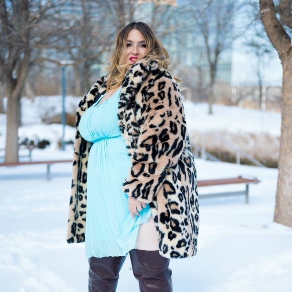 Beautiful Torrid pleated dress!👗 size 3X - Picture 9 of 10